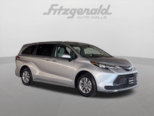 2025 Toyota Sienna LE 8 Passenger