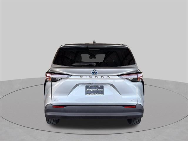 2025 Toyota Sienna LE 8 Passenger