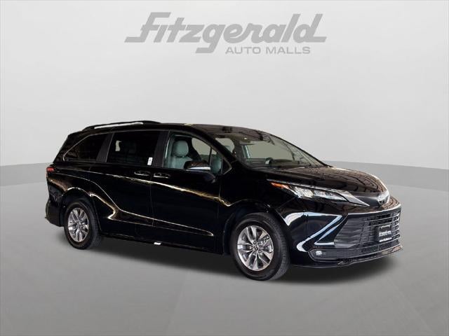 2026 Toyota Sienna XLE 8 Passenger