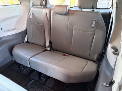 2024 Toyota Sienna XLE 8 Passenger