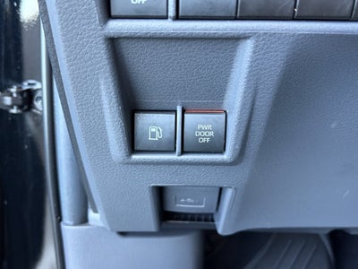 2024 Toyota Sienna XLE 8 Passenger