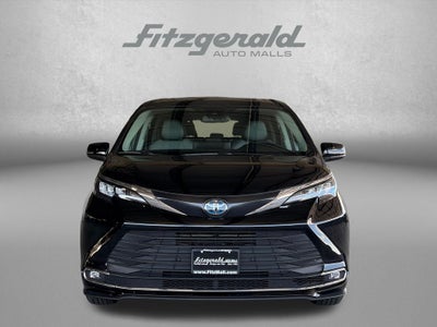 2024 Toyota Sienna XLE 8 Passenger