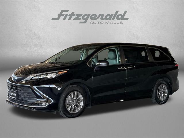 2024 Toyota Sienna XLE 8 Passenger