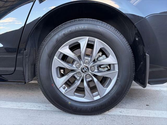 2024 Toyota Sienna XLE 8 Passenger