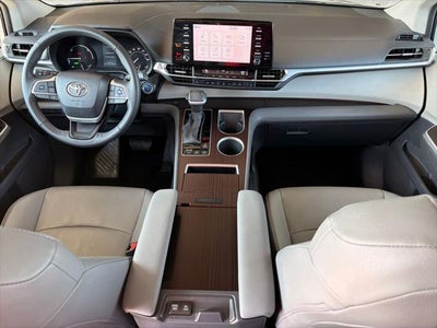 2023 Toyota Sienna XLE 7 Passenger