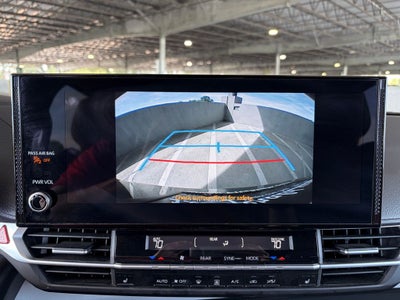 2025 Toyota Sienna XLE 8 Passenger