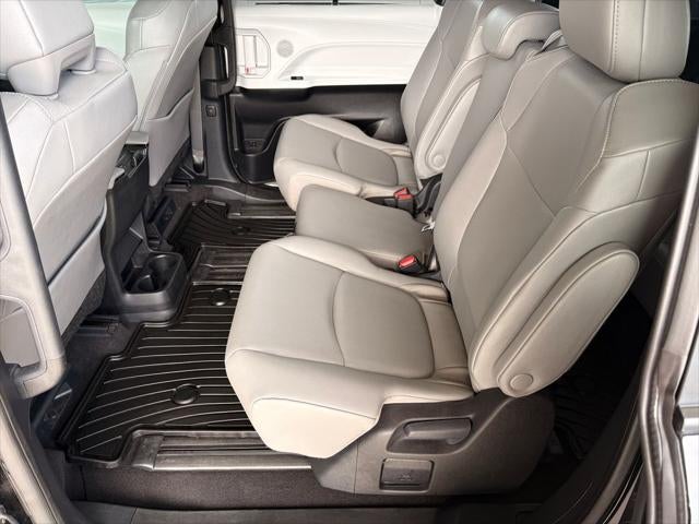 2025 Toyota Sienna XLE 8 Passenger