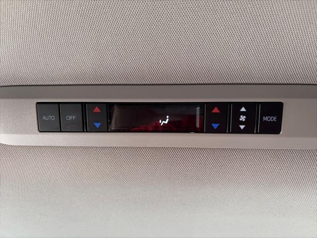 2025 Toyota Sienna XLE 8 Passenger