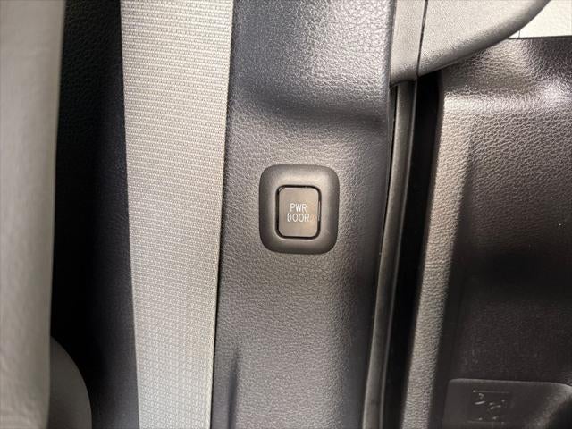 2025 Toyota Sienna XLE 8 Passenger