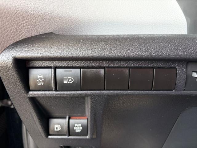 2025 Toyota Sienna XLE 8 Passenger