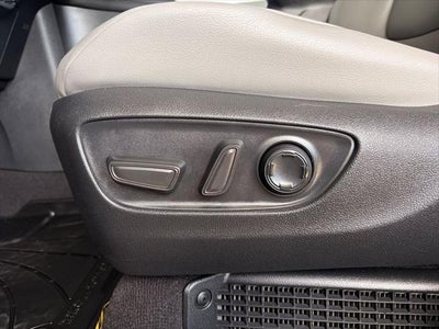 2025 Toyota Sienna XLE 8 Passenger