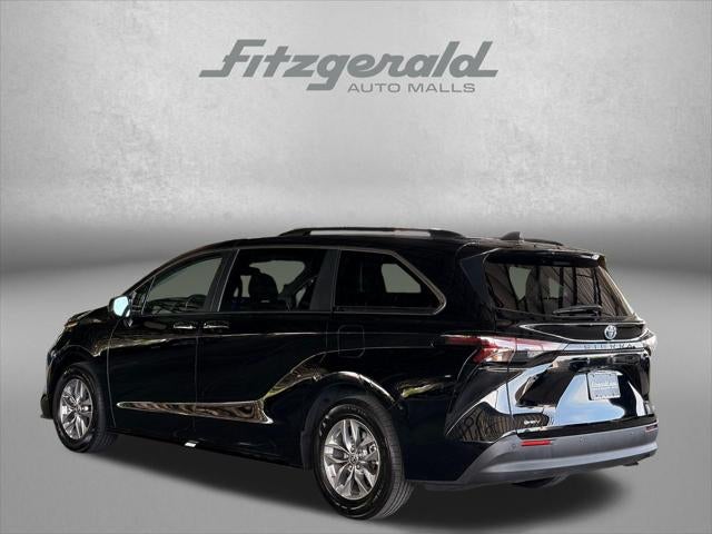 2025 Toyota Sienna XLE 8 Passenger