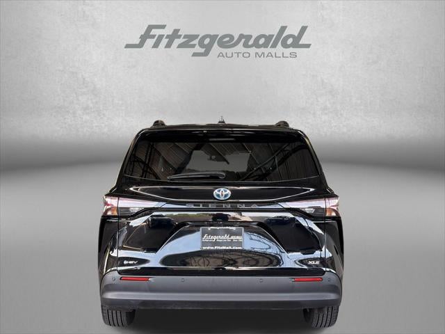 2025 Toyota Sienna XLE 8 Passenger