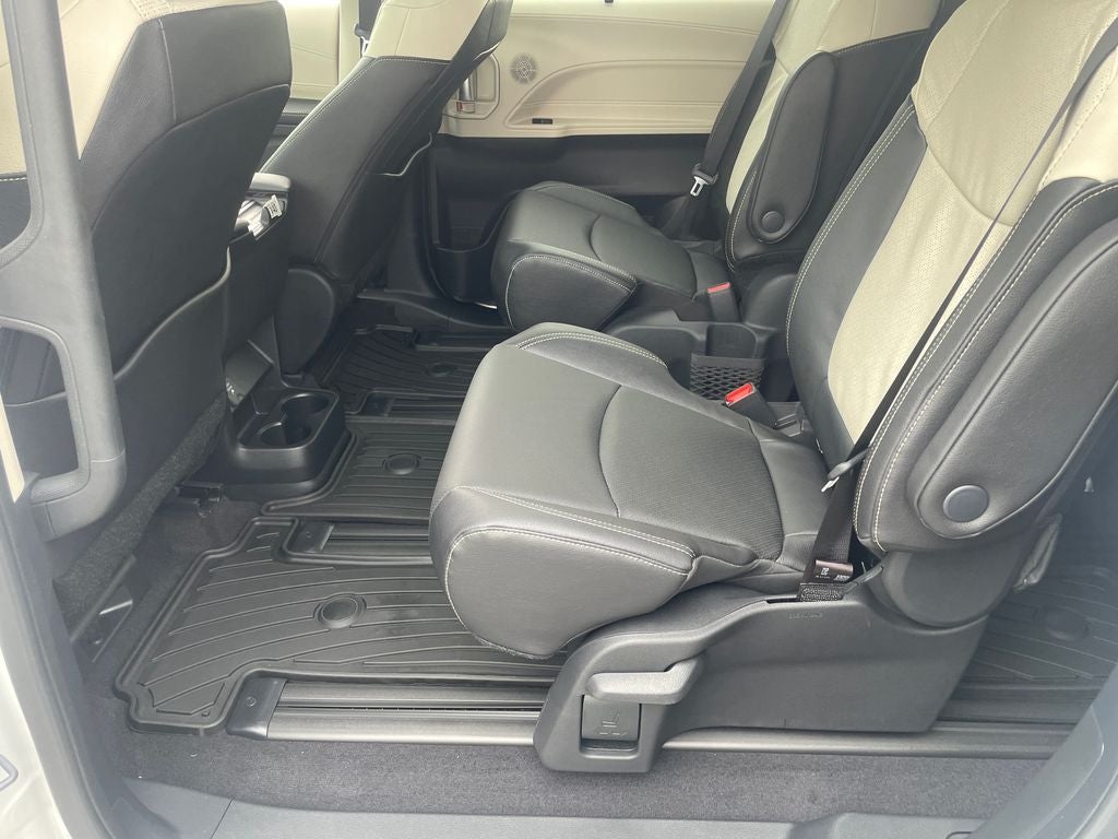 2026 Toyota Sienna Limited 7 Passenger