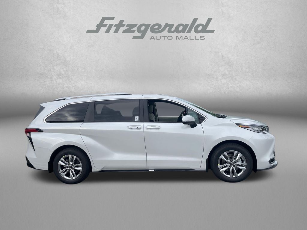 2026 Toyota Sienna Limited 7 Passenger