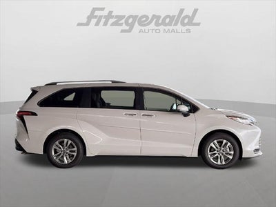 2026 Toyota Sienna Limited 7 Passenger