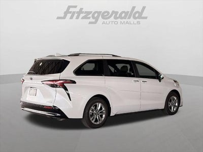 2026 Toyota Sienna Limited 7 Passenger