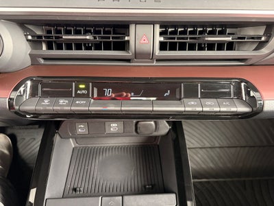 2024 Toyota Prius Prime SE