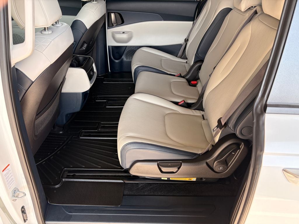 2025 Kia Carnival EX