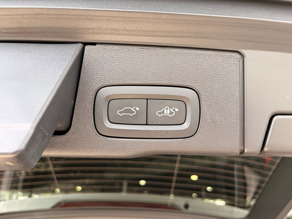 2023 Volvo XC60 B5 Core