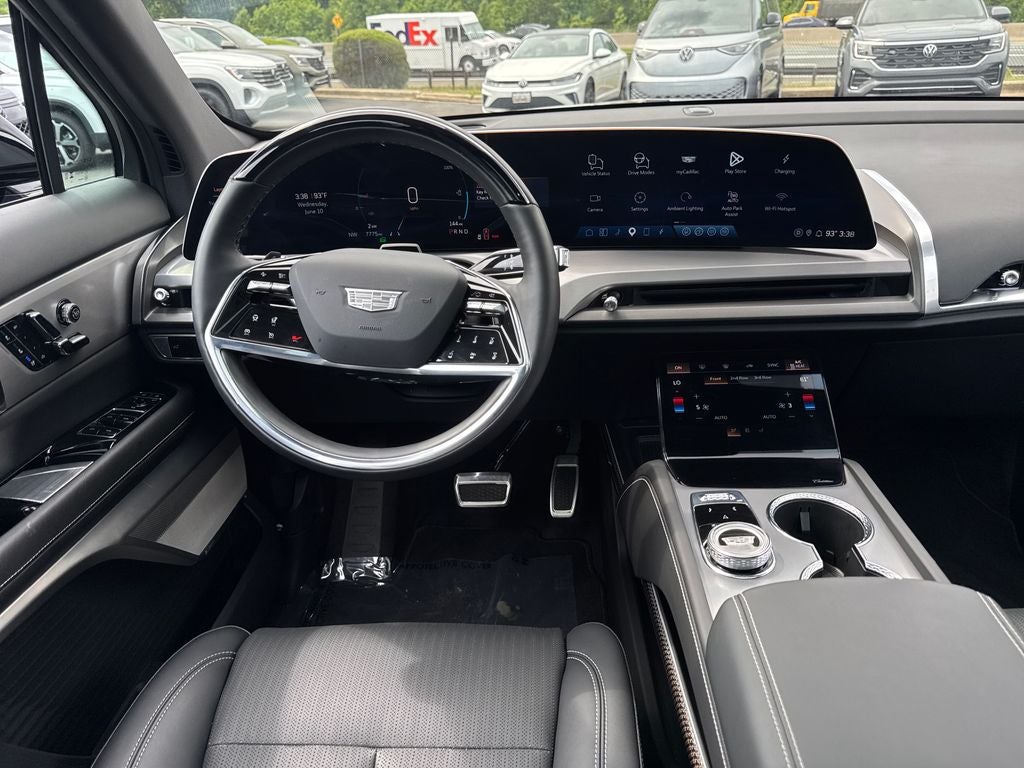2026 Cadillac VISTIQ Luxury