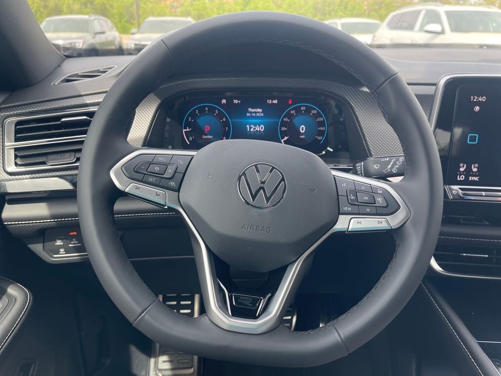 2026 Volkswagen Atlas Cross Sport 2.0T SEL R-Line Black