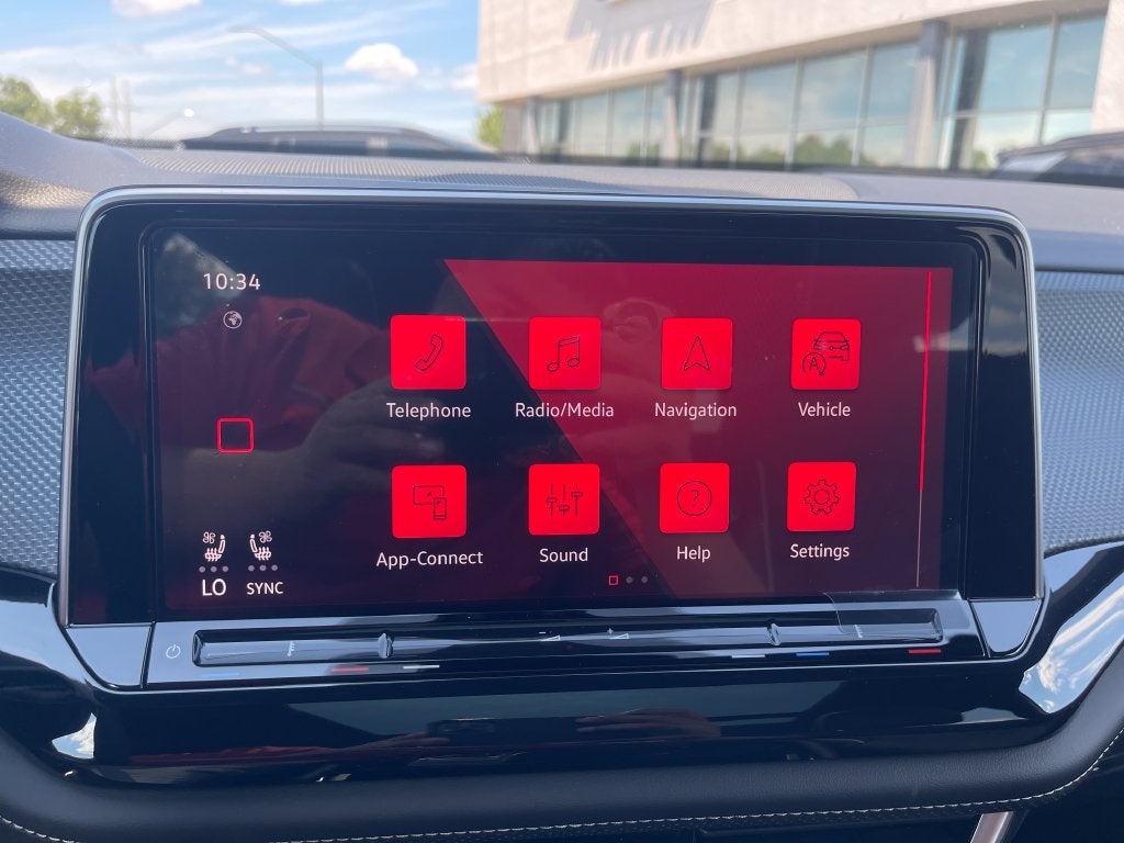 2026 Volkswagen Atlas Cross Sport 2.0T SEL Premium R-Line