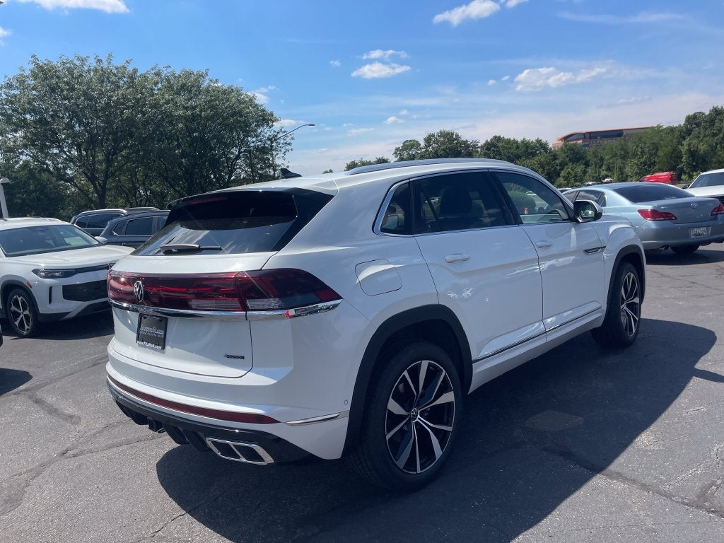 2026 Volkswagen Atlas Cross Sport 2.0T SEL Premium R-Line