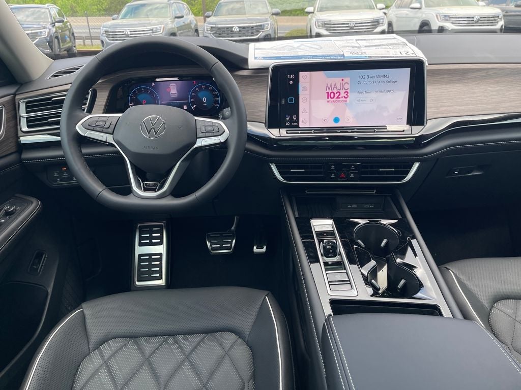 2026 Volkswagen Atlas 2.0T SEL Premium R-Line