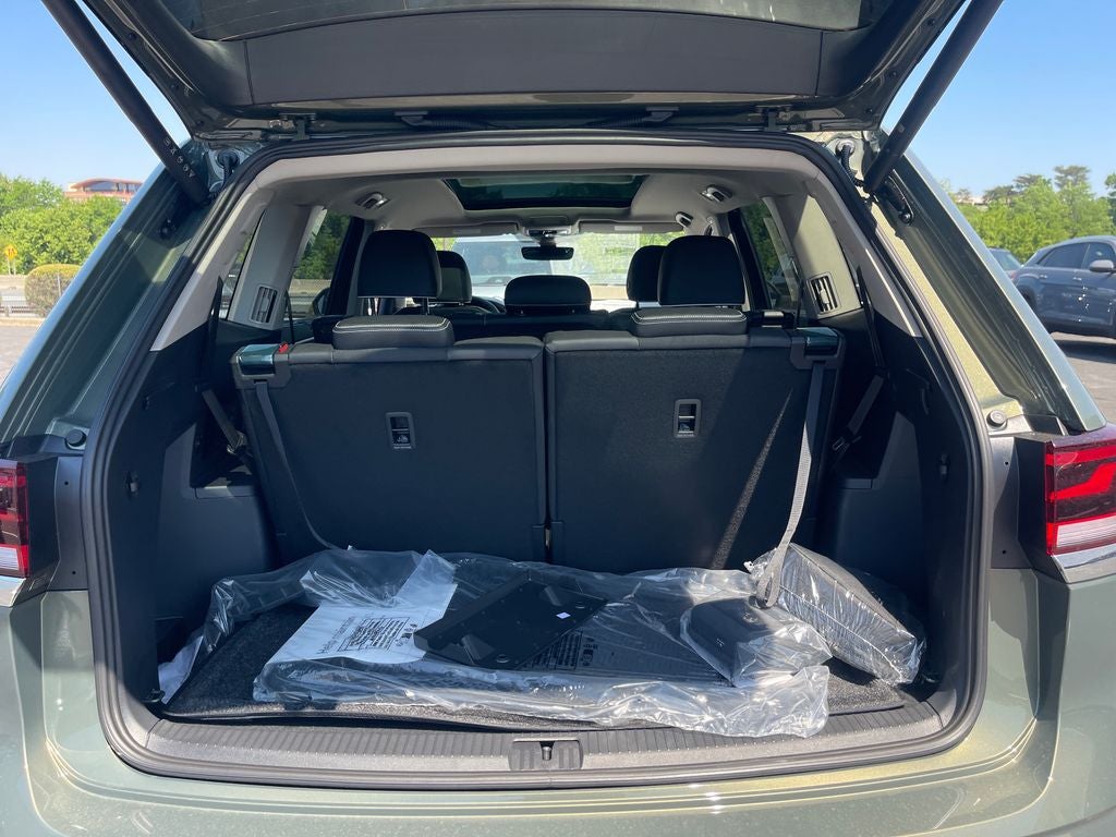 2026 Volkswagen Atlas 2.0T SEL Premium R-Line