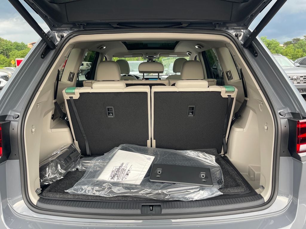 2026 Volkswagen Atlas 2.0T SEL Premium R-Line