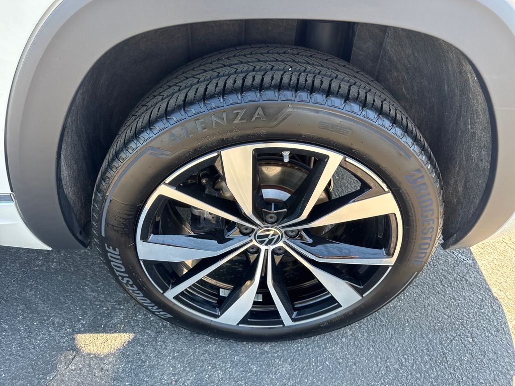 2024 Volkswagen Atlas 2.0T SEL Premium R-Line