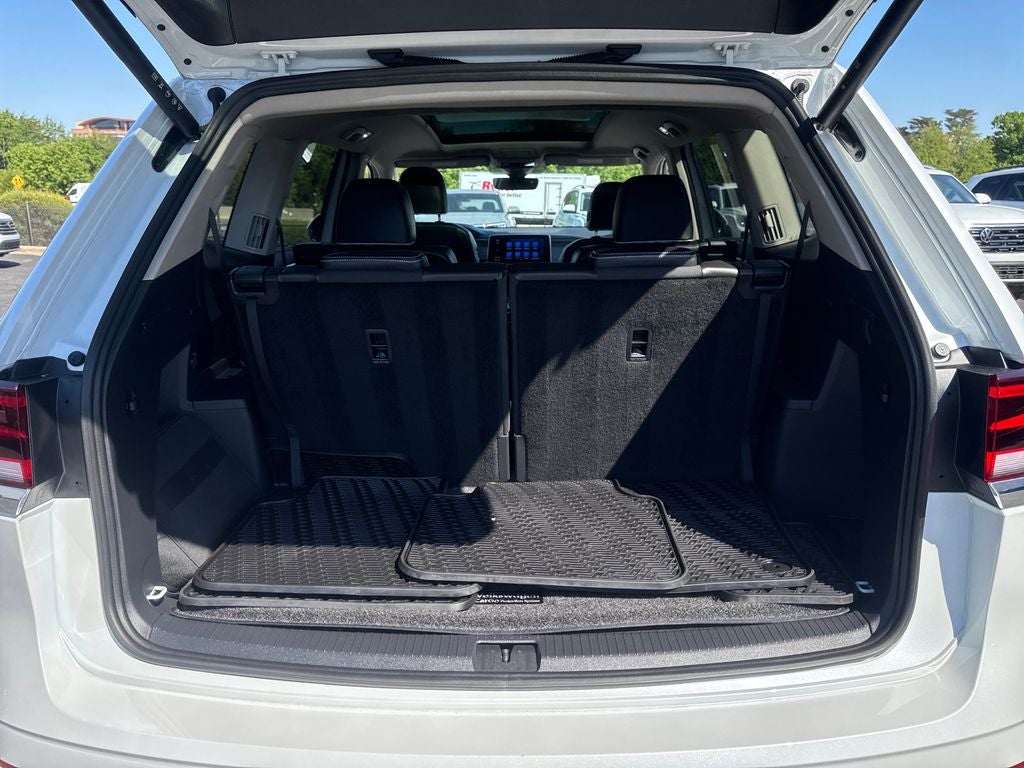 2024 Volkswagen Atlas 2.0T SEL Premium R-Line