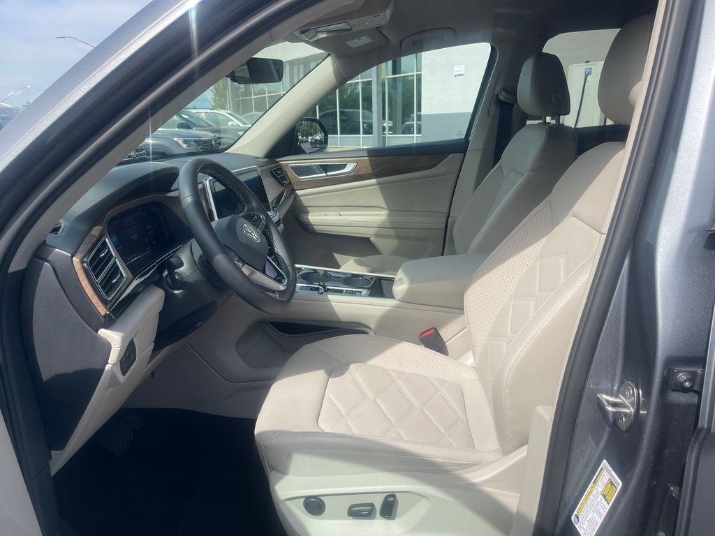 2024 Volkswagen Atlas 2.0T SE w/Technology