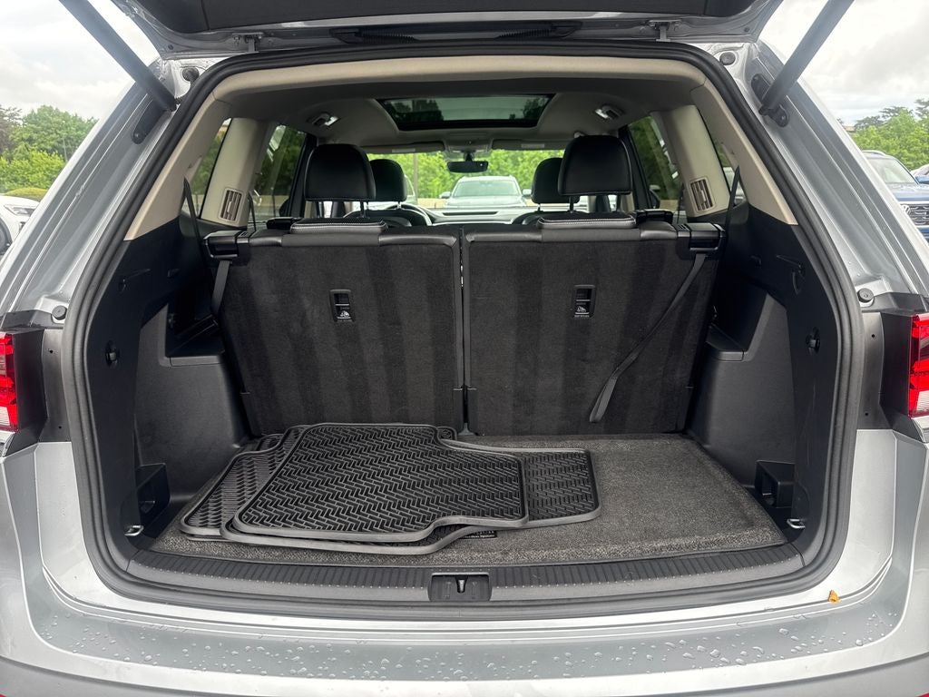2021 Volkswagen Atlas 3.6L V6 SE w/Technology R-Line