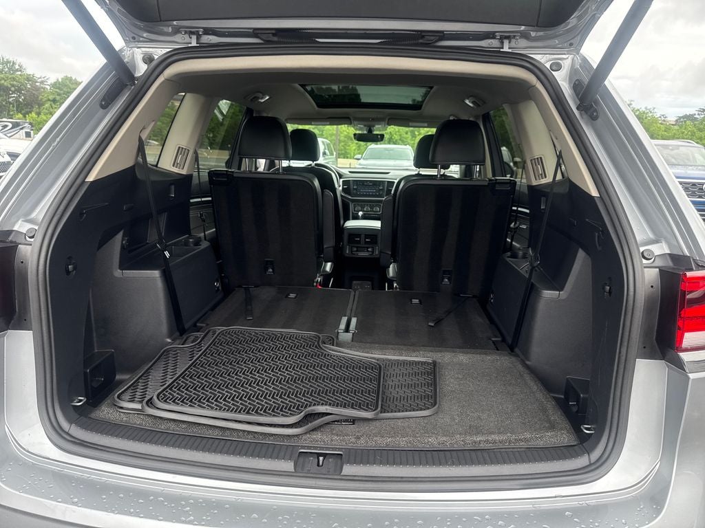 2021 Volkswagen Atlas 3.6L V6 SE w/Technology R-Line