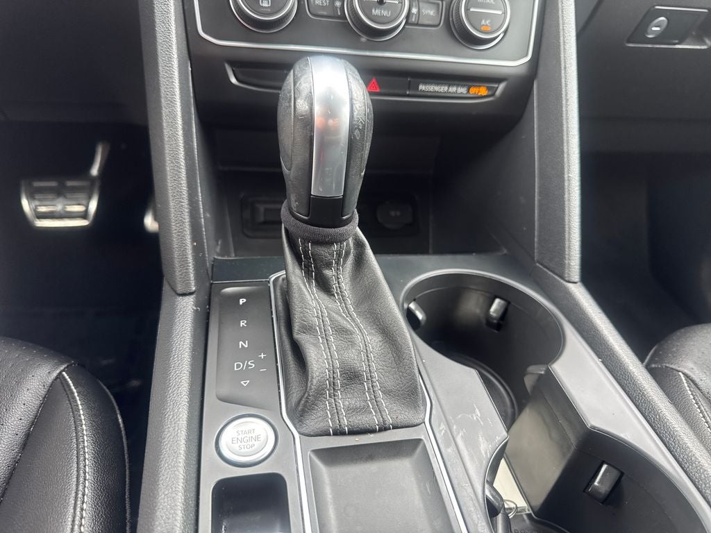 2021 Volkswagen Atlas 3.6L V6 SE w/Technology R-Line