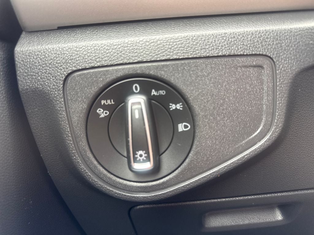 2021 Volkswagen Atlas 3.6L V6 SE w/Technology R-Line