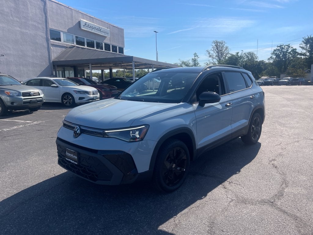 2026 Volkswagen Taos 1.5T SE Black