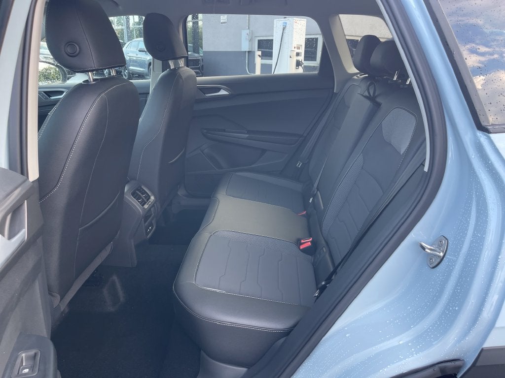 2027 Volkswagen Taos 1.5T SE Black