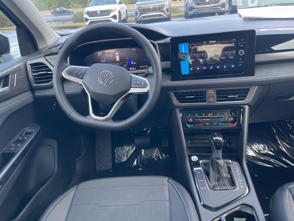 2027 Volkswagen Taos 1.5T SE Black