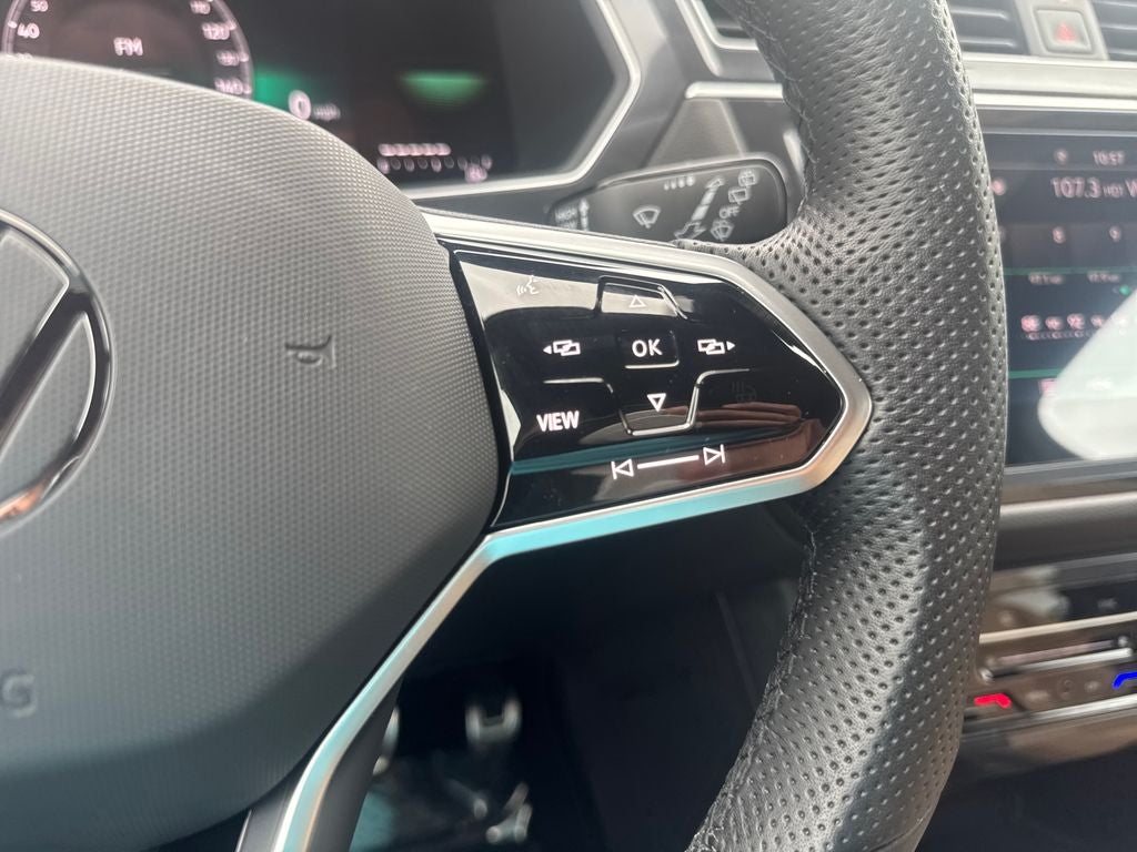 2024 Volkswagen Tiguan 2.0T SE R-Line Black