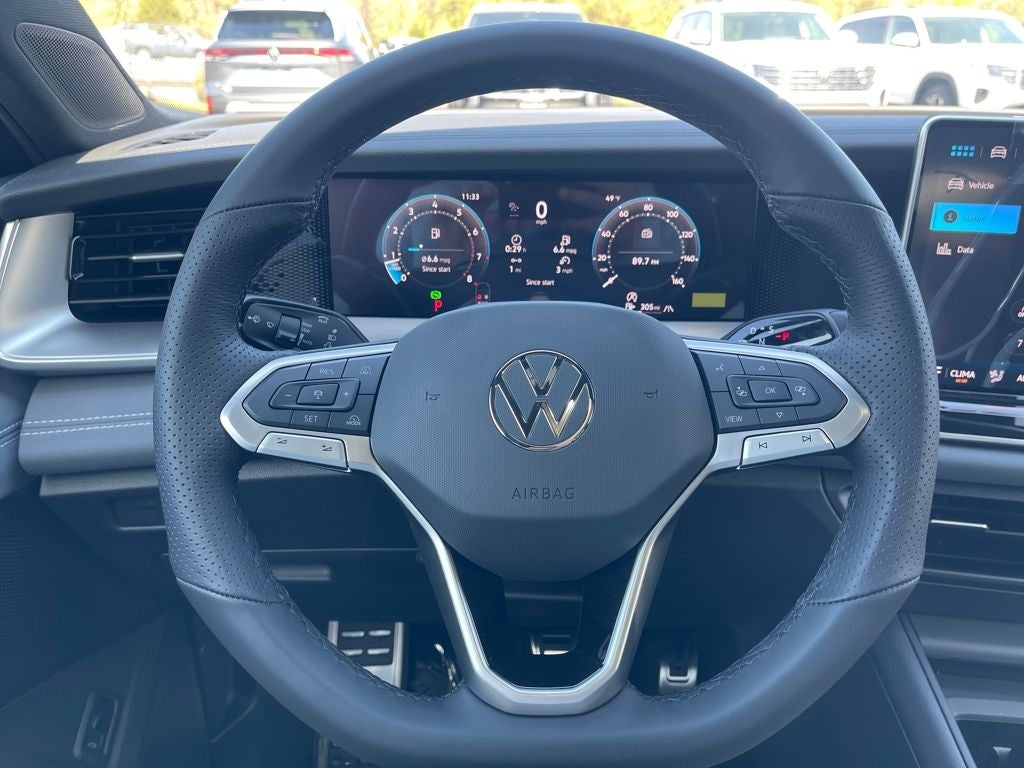 2026 Volkswagen Tiguan 2.0T SE R-Line Black