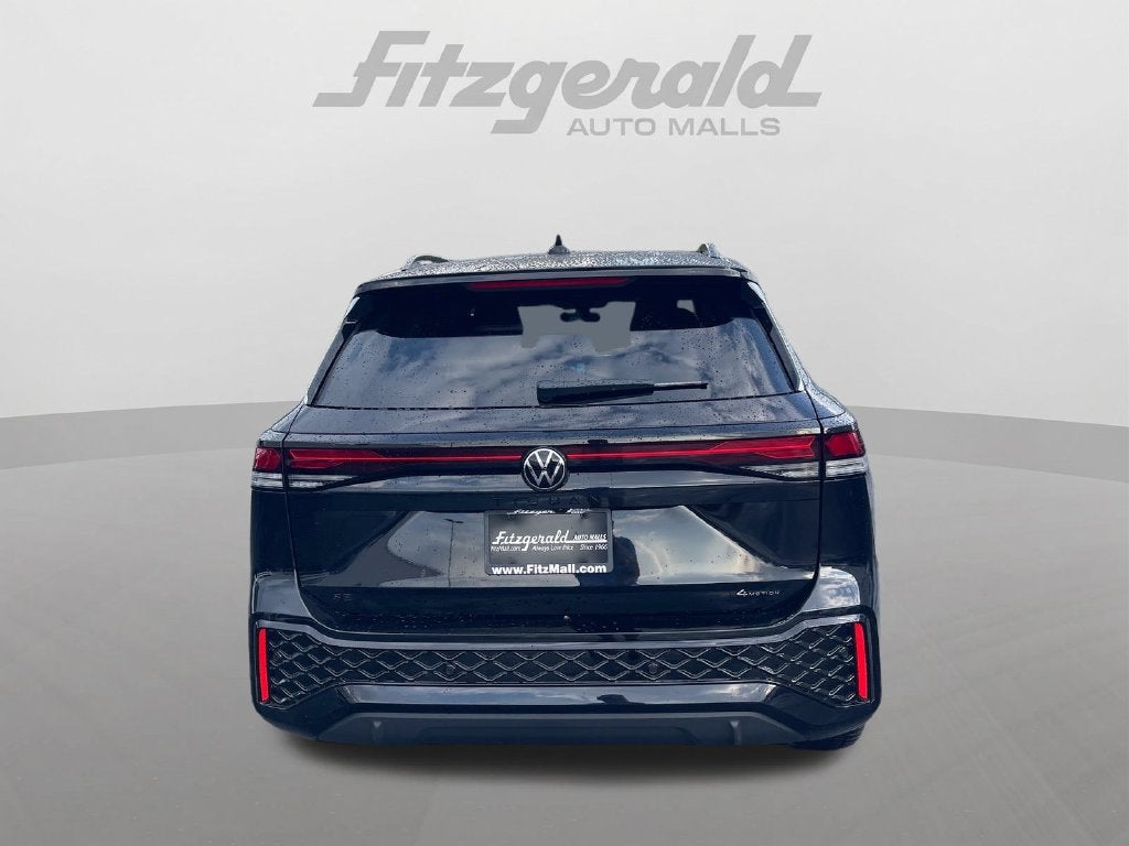 2026 Volkswagen Tiguan SE R-Line Black