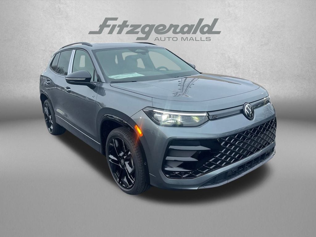 2026 Volkswagen Tiguan 2.0T SE R-Line Black