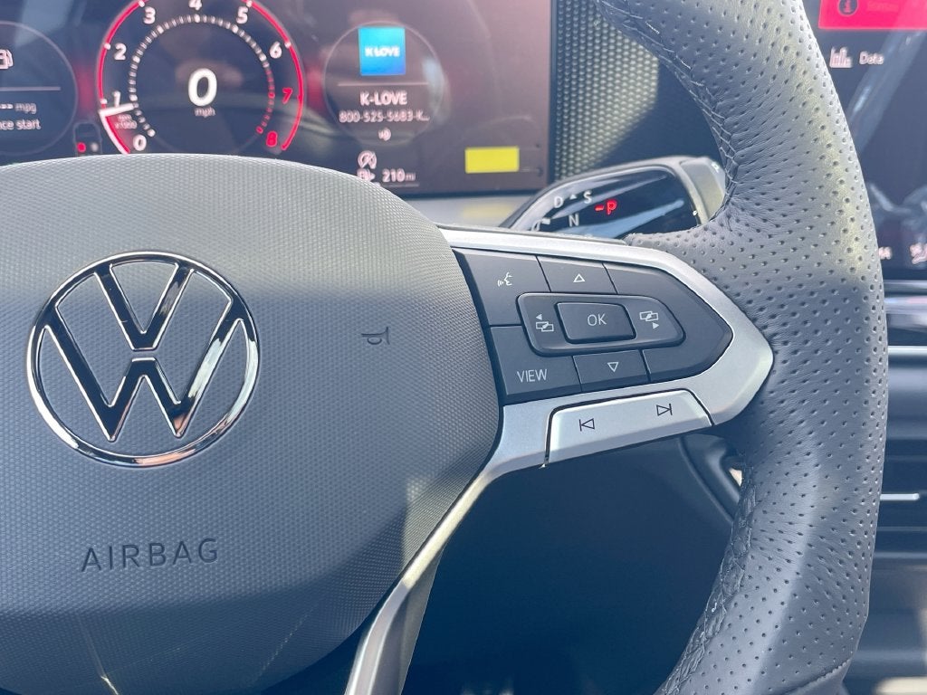 2026 Volkswagen Tiguan 2.0T SE R-Line Black