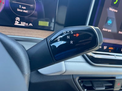 2025 Volkswagen Tiguan 2.0T SEL R-Line