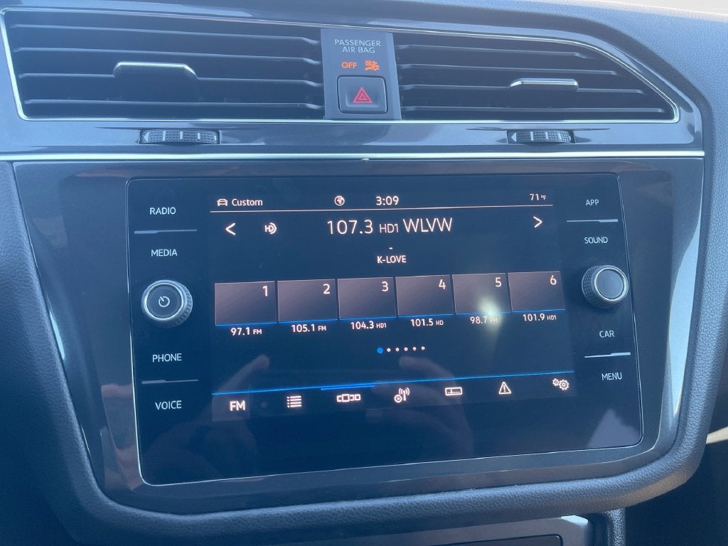 2023 Volkswagen Tiguan 2.0T SE