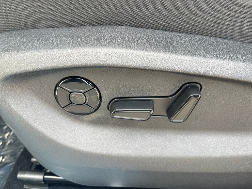 2026 Volkswagen Tiguan SE AWD