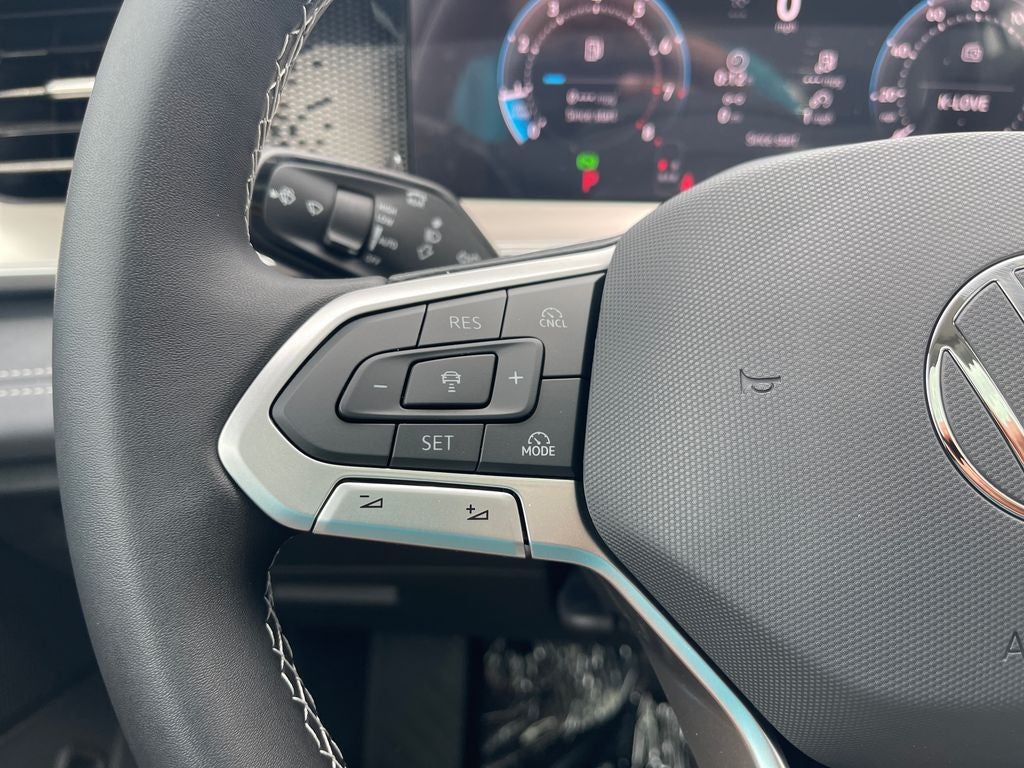 2026 Volkswagen Tiguan 2.0T SE